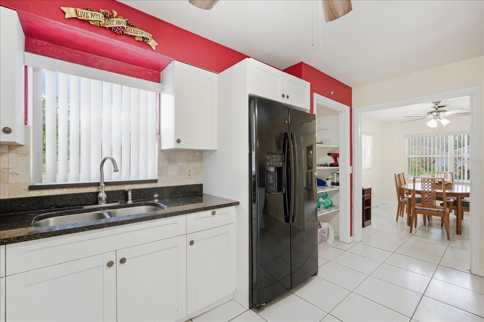 SHULTS & WALKER MANOR - Residential