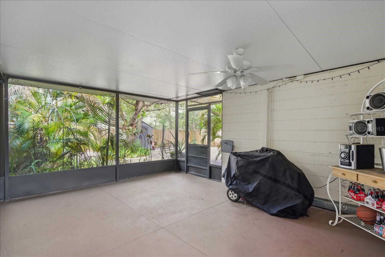 SHULTS & WALKER MANOR - Residential