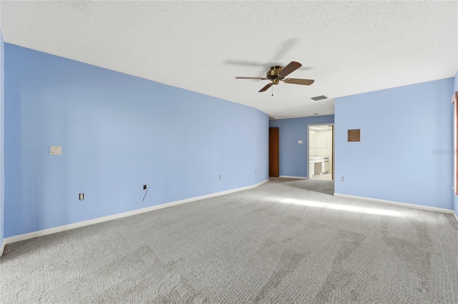 WALDEN LAKE FAIRWAY ESTATES - Residential