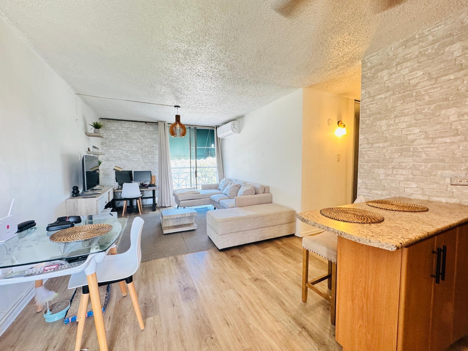 CONDOMINIO TORRES DEL PARQUE TORRE SUR - Residential