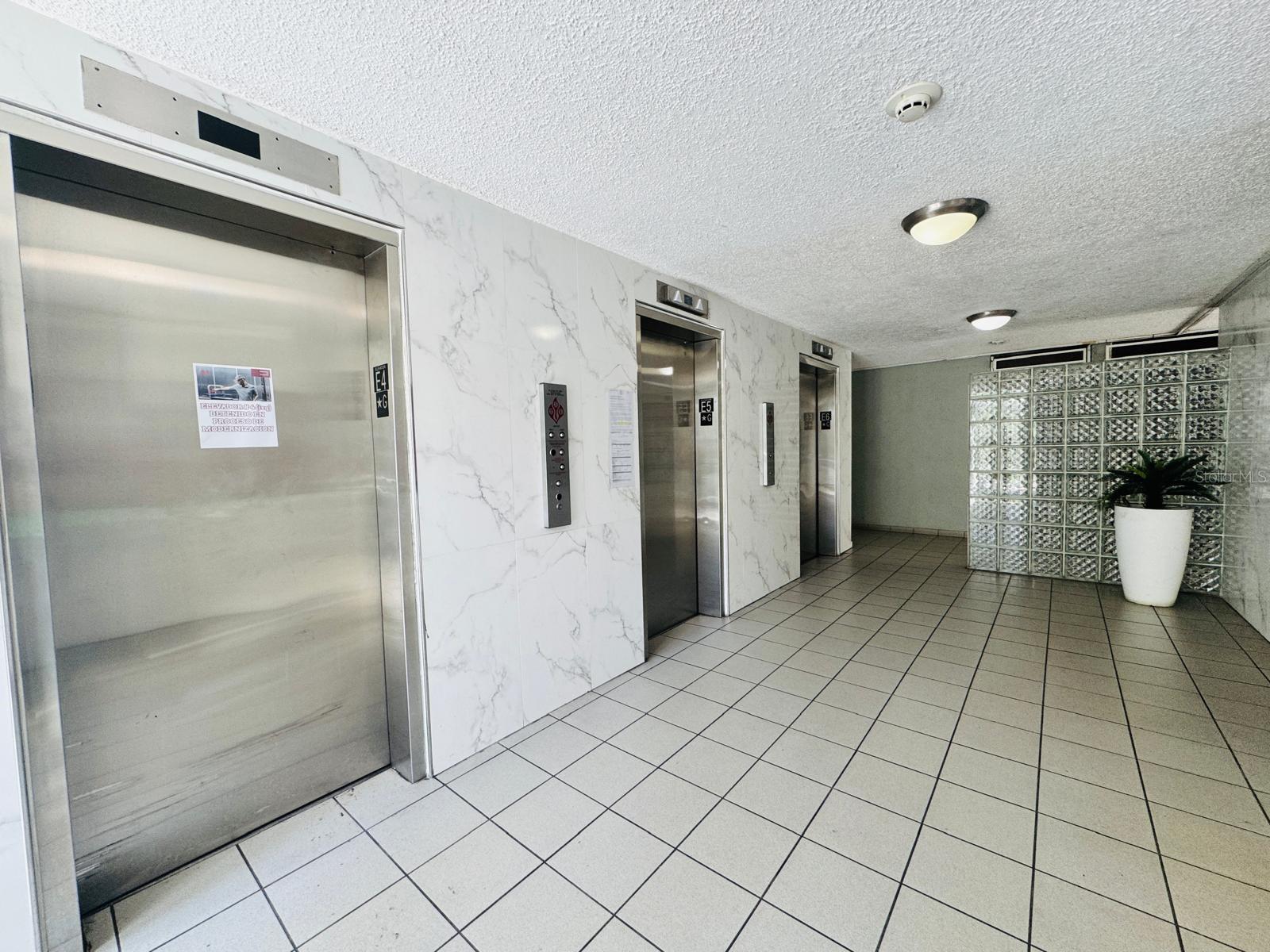 CONDOMINIO TORRES DEL PARQUE TORRE SUR - Residential