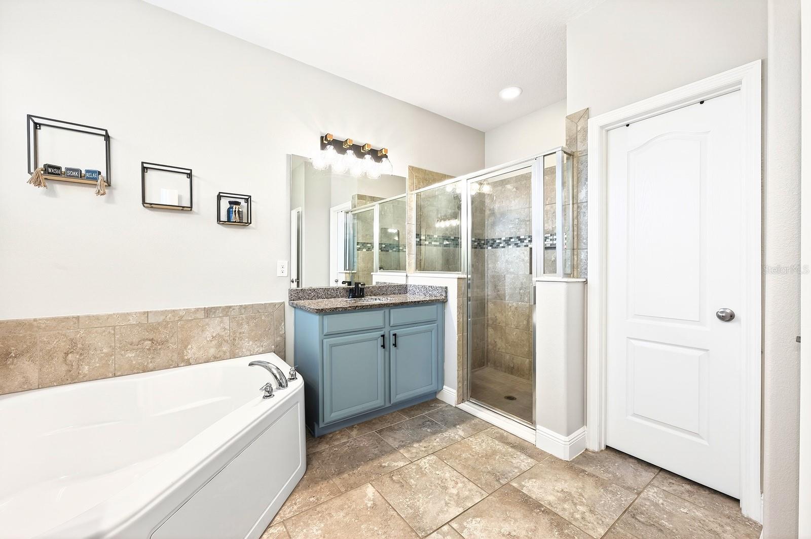 ROCK SPRINGS RIDGE PH VII B - Residential