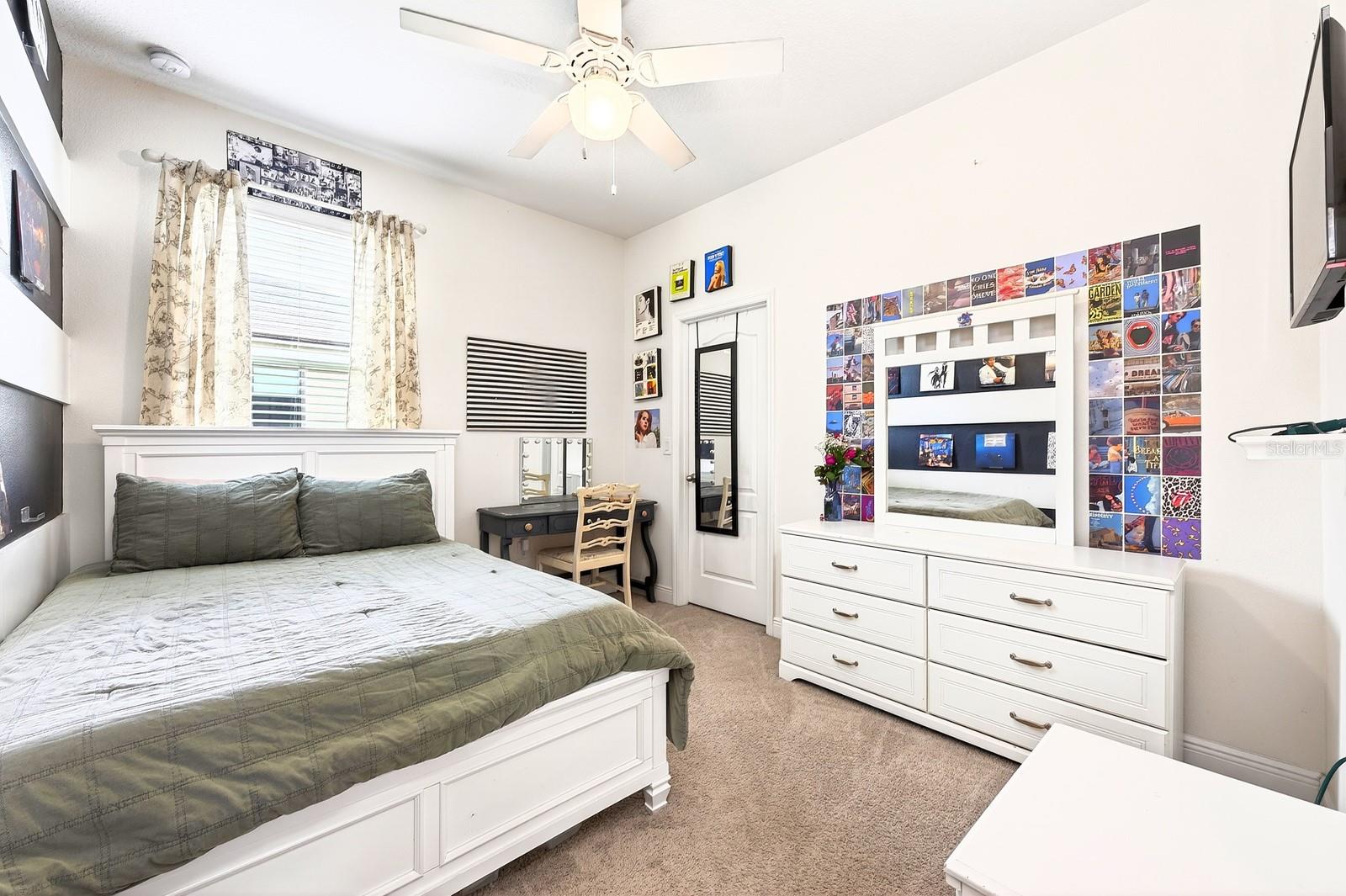 ROCK SPRINGS RIDGE PH VII B - Residential