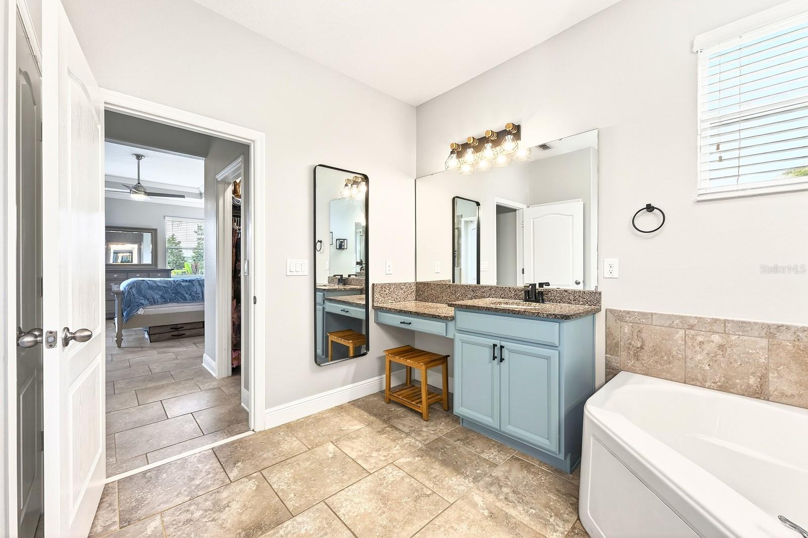 ROCK SPRINGS RIDGE PH VII B - Residential