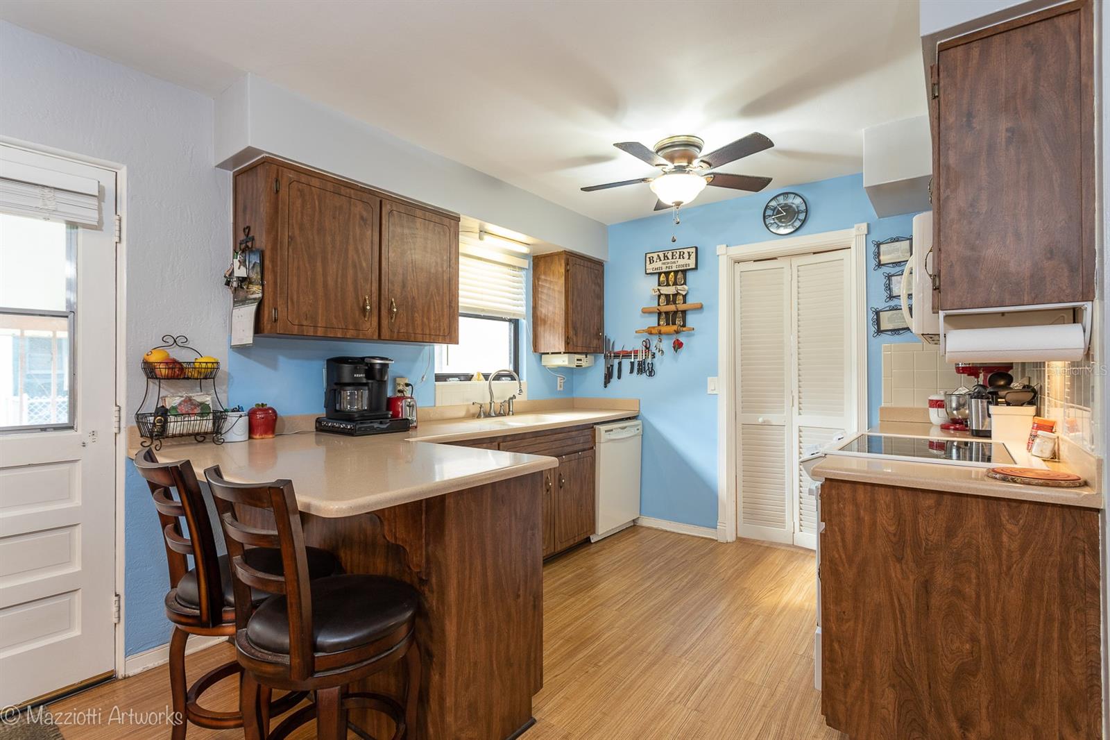 Tropical Palm Terrace - Residential