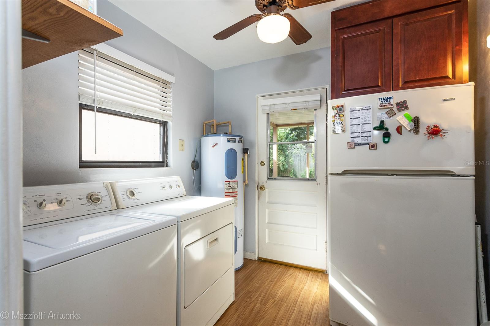 Tropical Palm Terrace - Residential