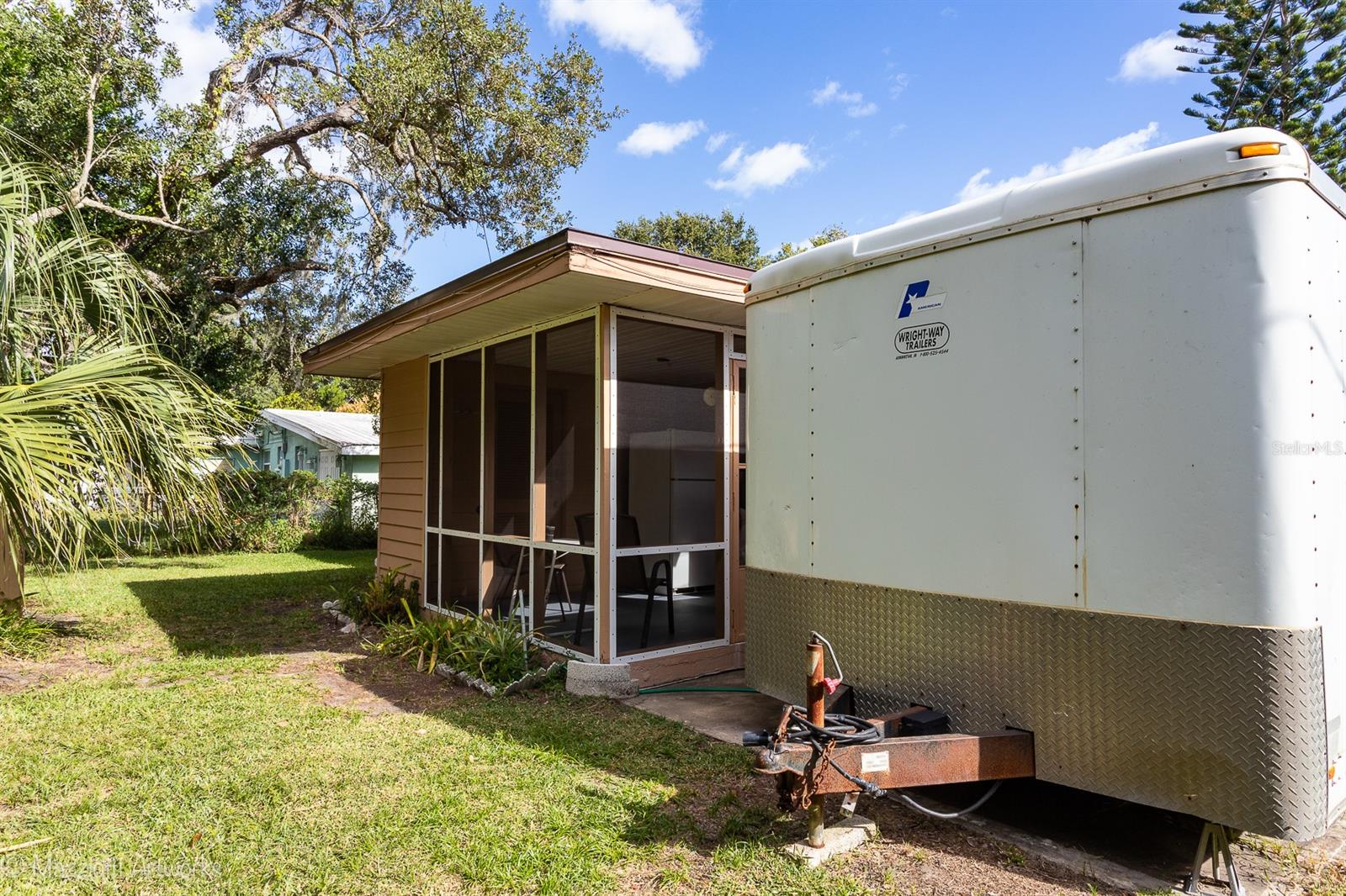 Tropical Palm Terrace - Residential