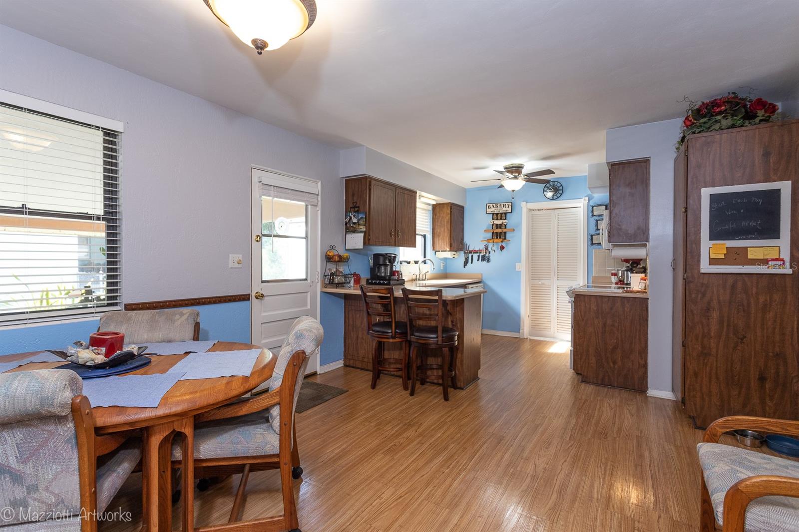 Tropical Palm Terrace - Residential