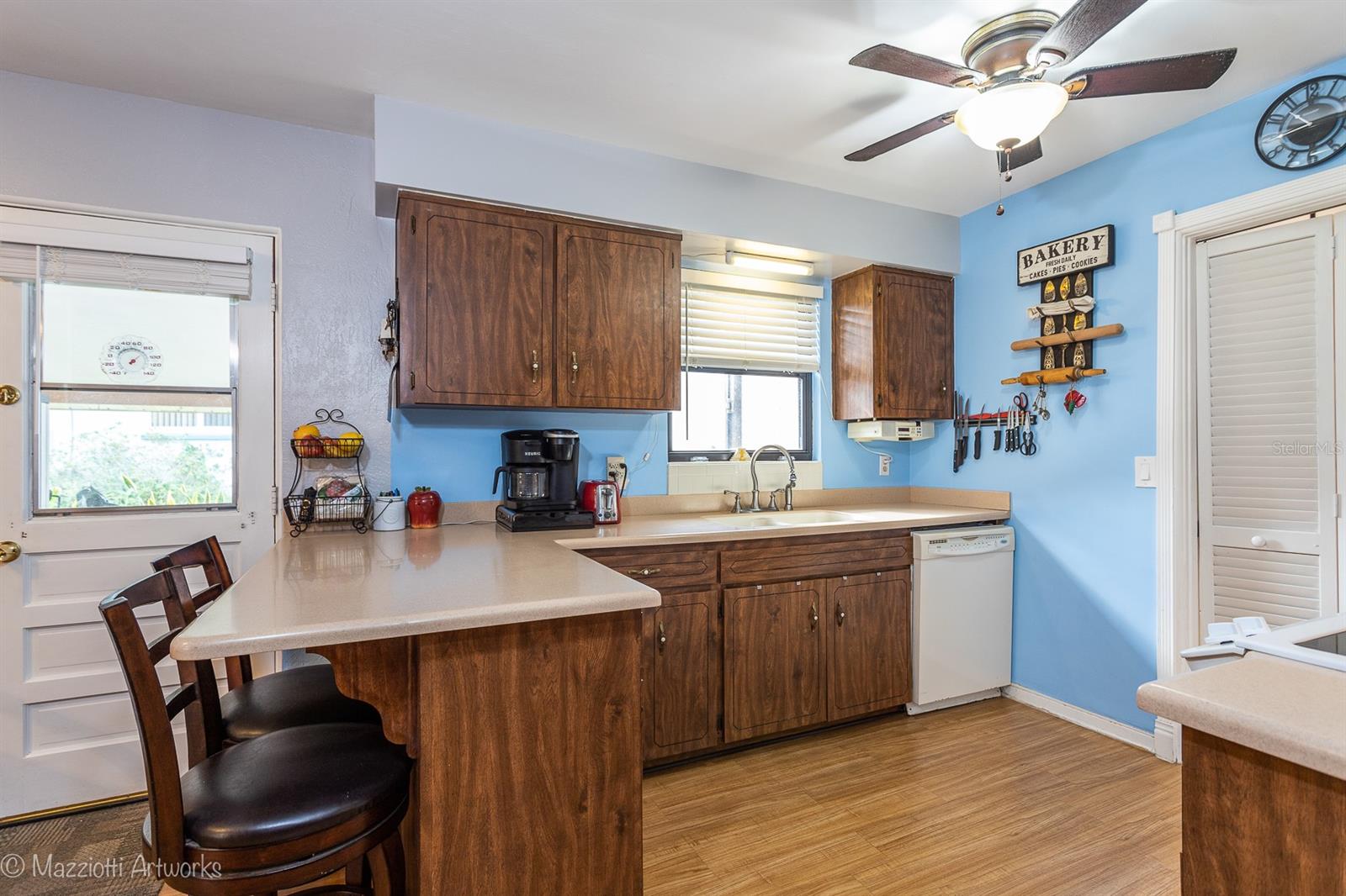 Tropical Palm Terrace - Residential