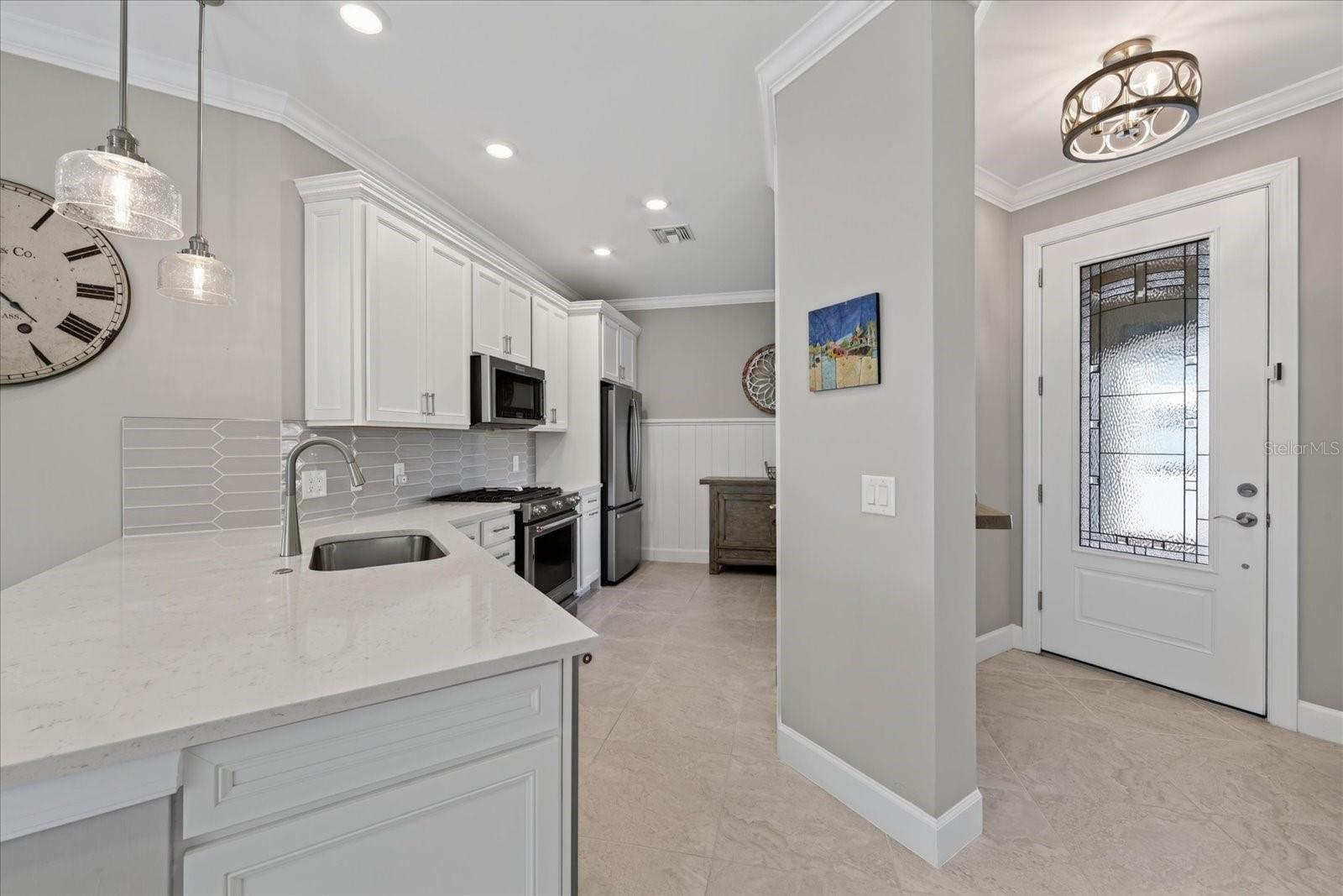7653 SUMMERLAND COVE
