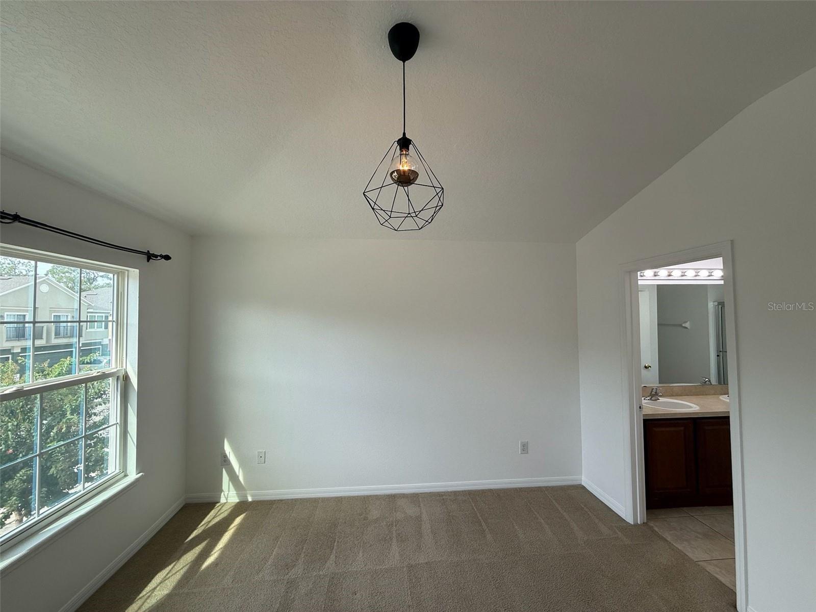 FLAGSHIP PARK - Residential Lease