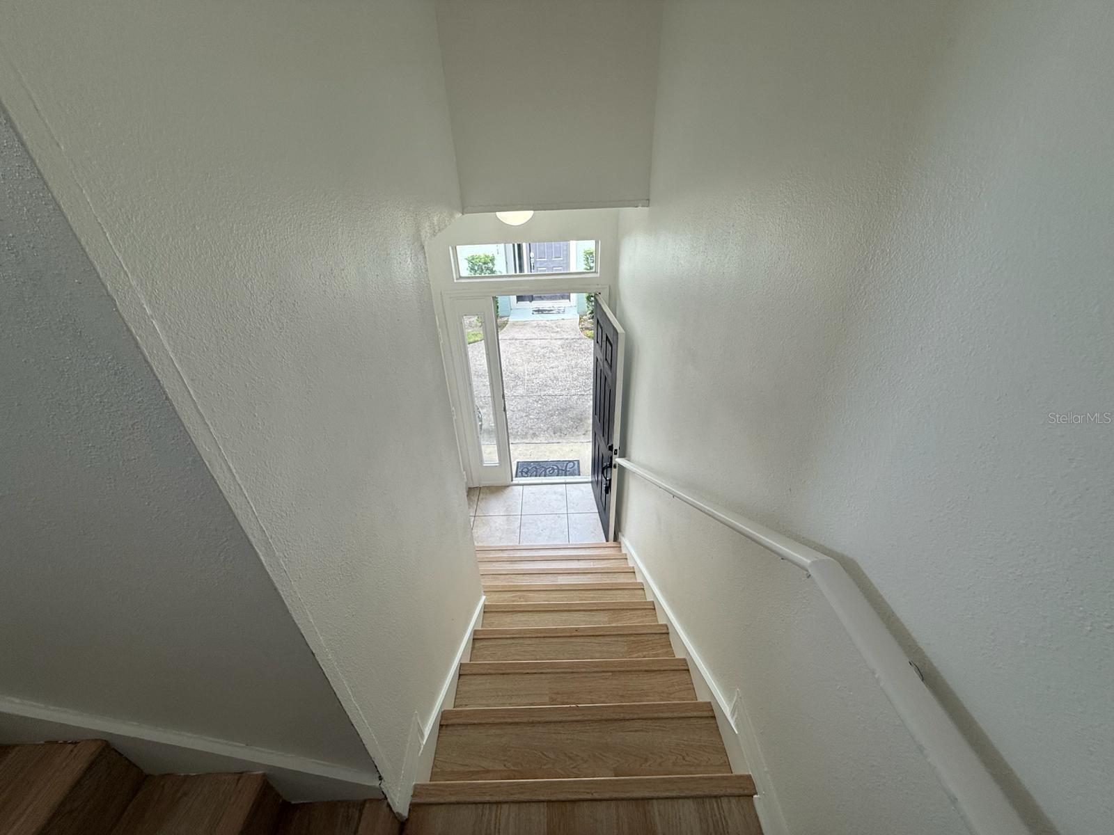 FLAGSHIP PARK - Residential Lease