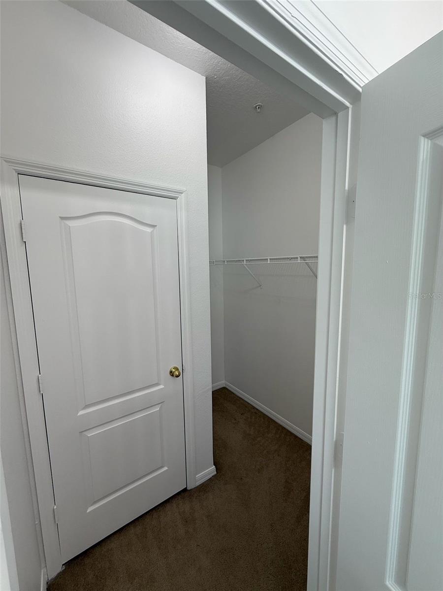 FLAGSHIP PARK - Residential Lease