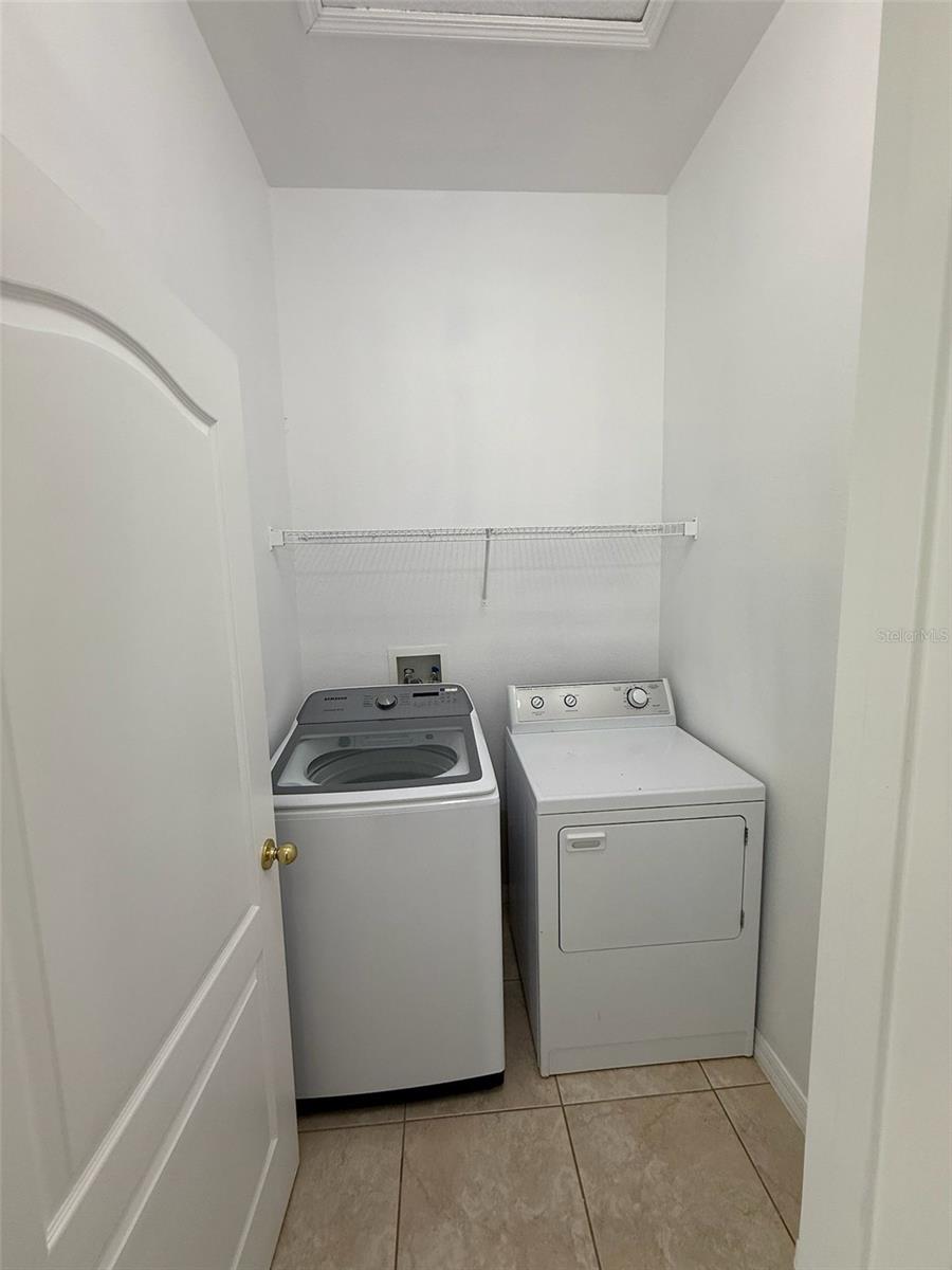 FLAGSHIP PARK - Residential Lease