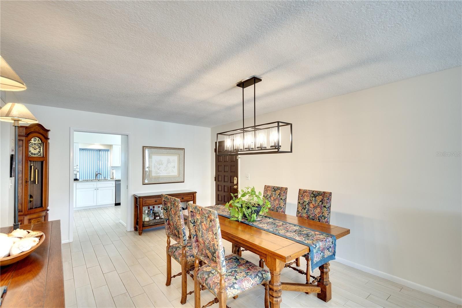 BAY HOLLOW - Residential
