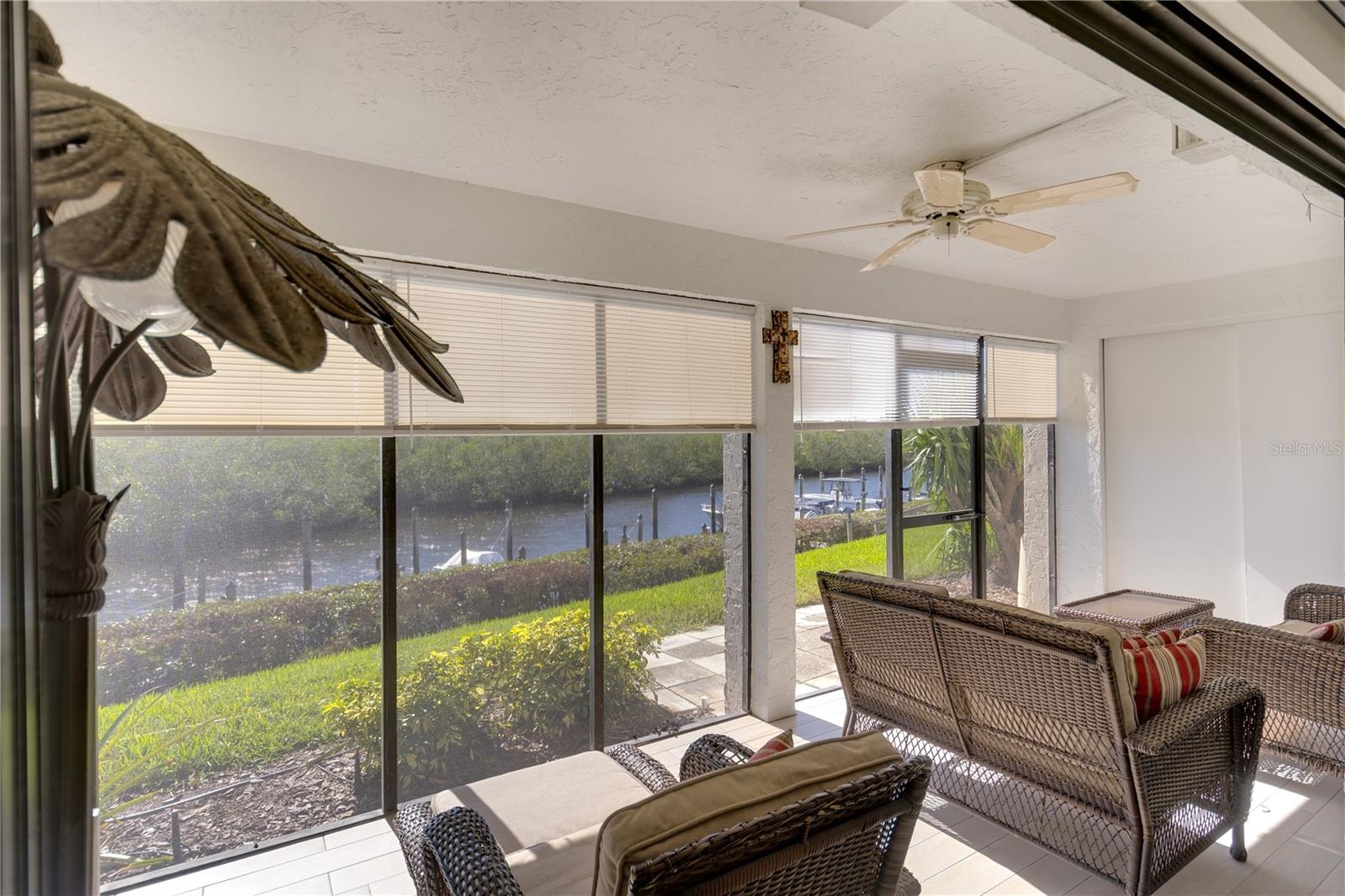 BAY HOLLOW - Residential