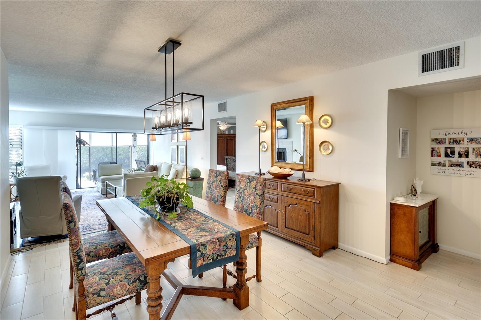 BAY HOLLOW - Residential
