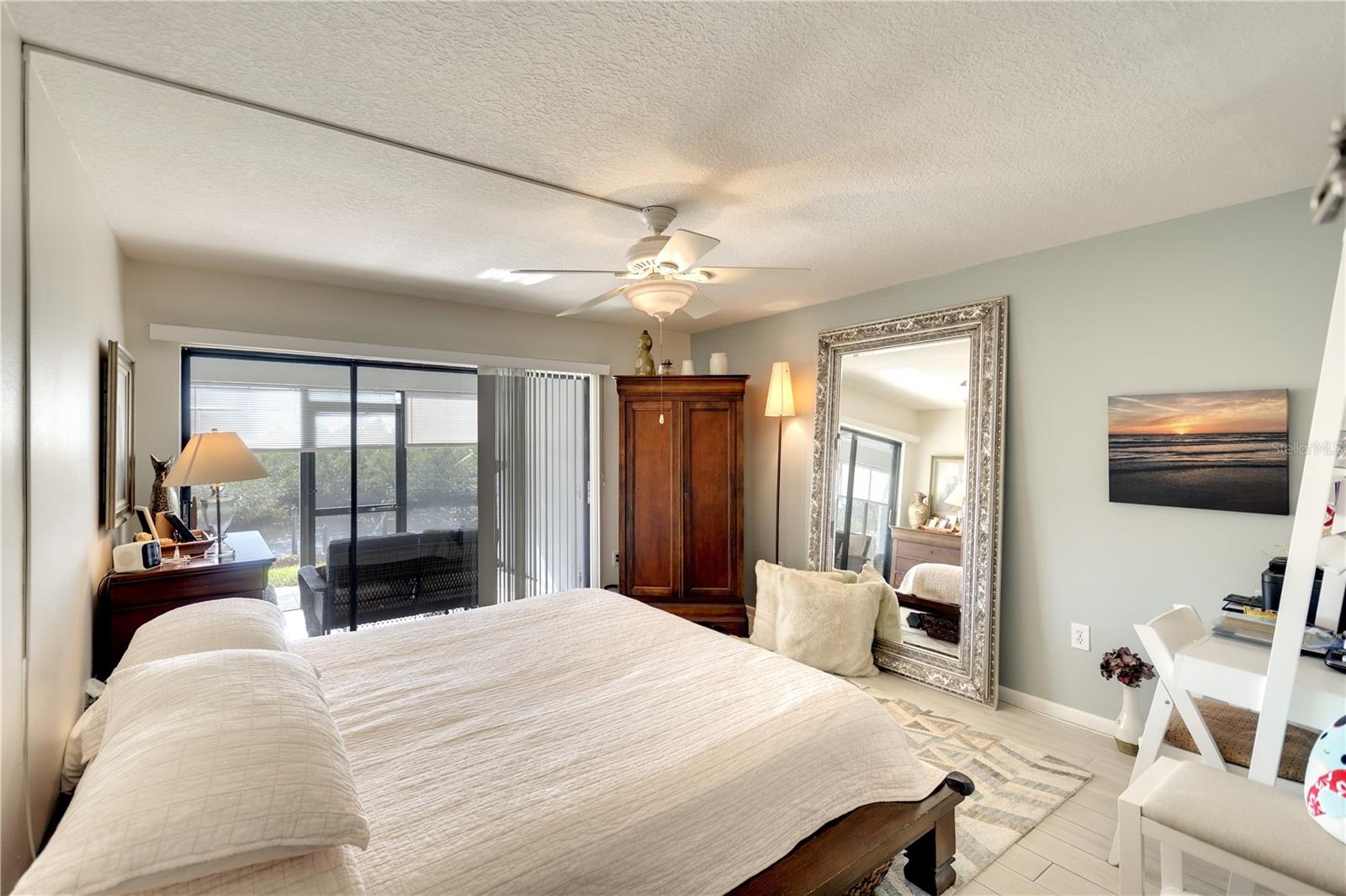 BAY HOLLOW - Residential