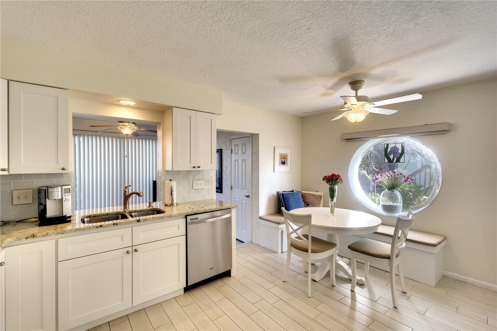 BAY HOLLOW - Residential