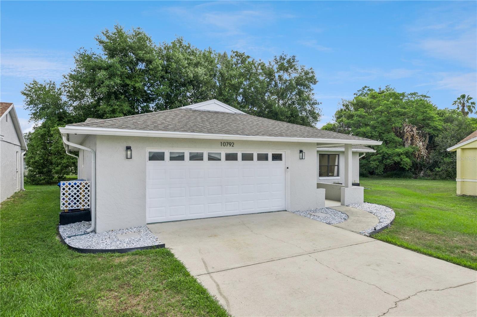 LAKE RIDGE VILLAGE - Residential