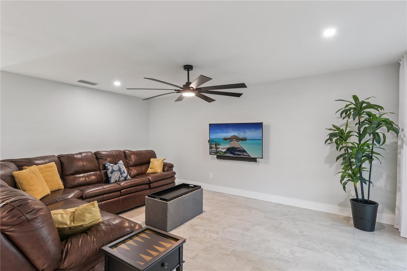 LAKE RIDGE VILLAGE - Residential