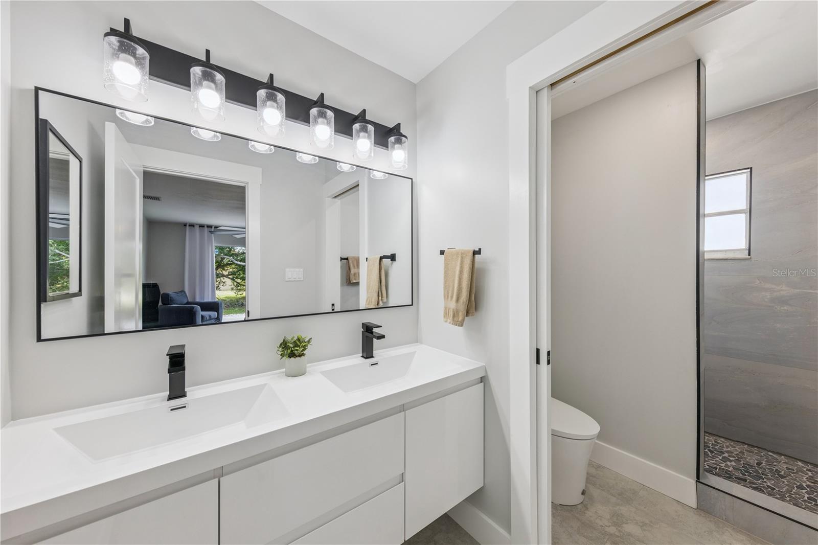 LAKE RIDGE VILLAGE - Residential