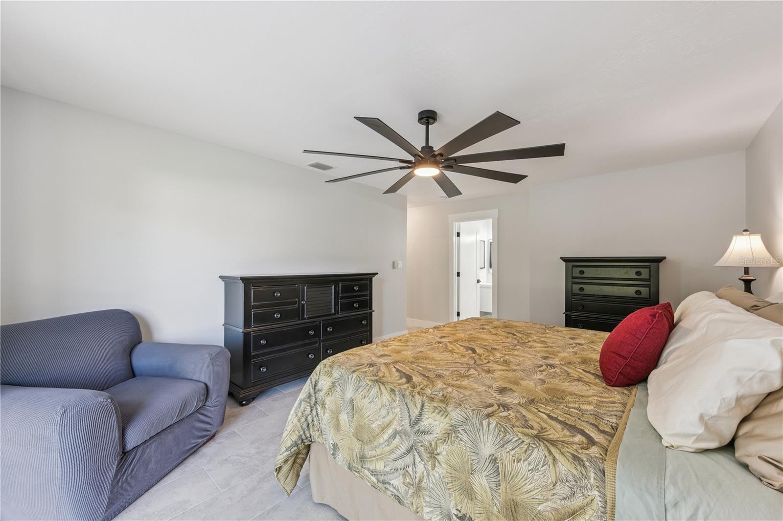 LAKE RIDGE VILLAGE - Residential