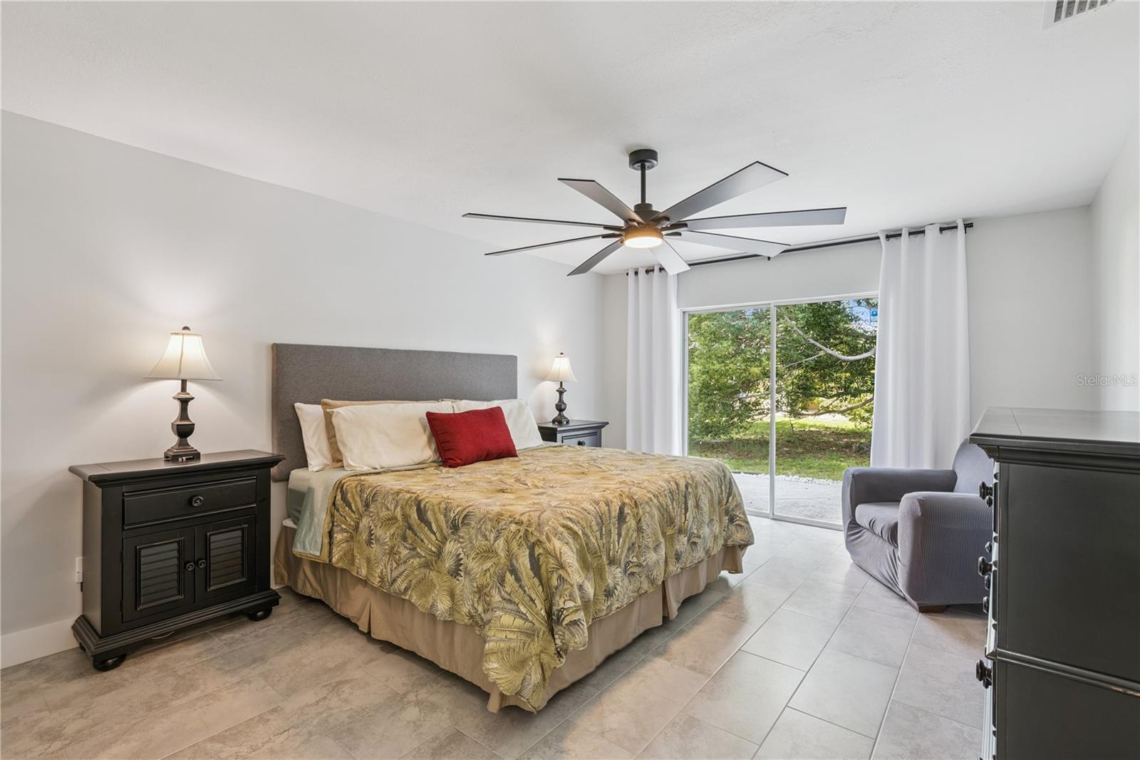LAKE RIDGE VILLAGE - Residential
