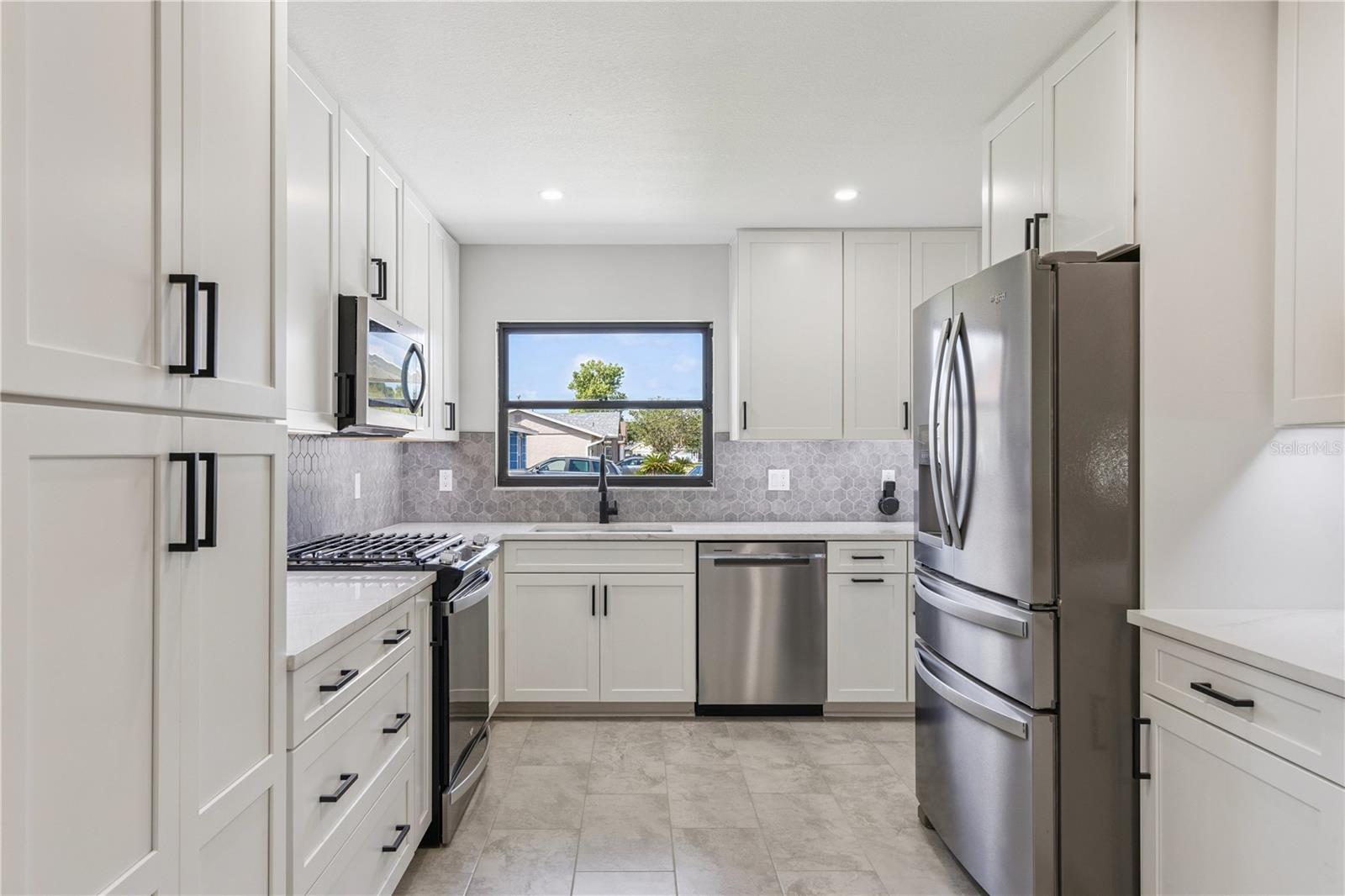 LAKE RIDGE VILLAGE - Residential