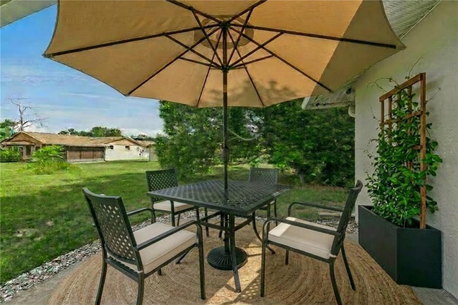 LAKE RIDGE VILLAGE - Residential