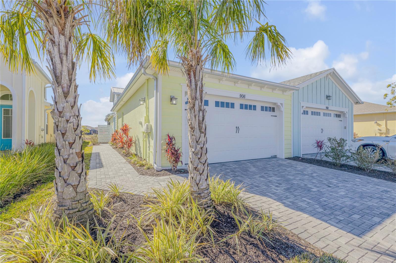 906 CORAL REEF WAY