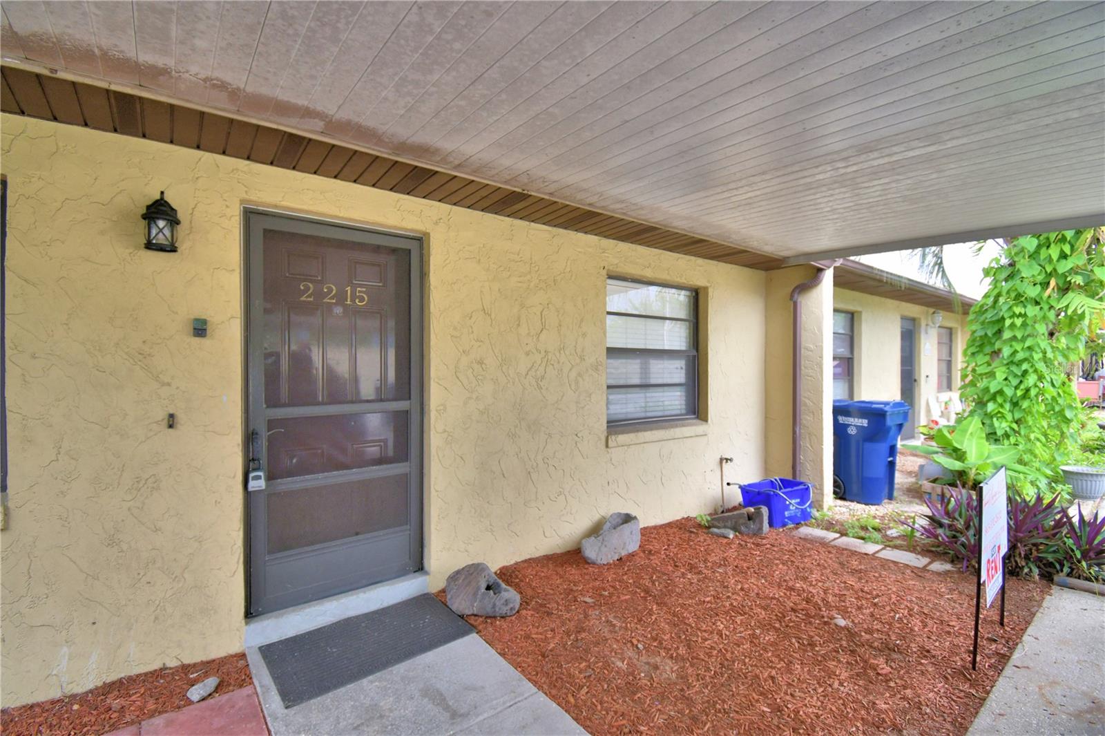 2215 KNIGHTS ROAD 2215