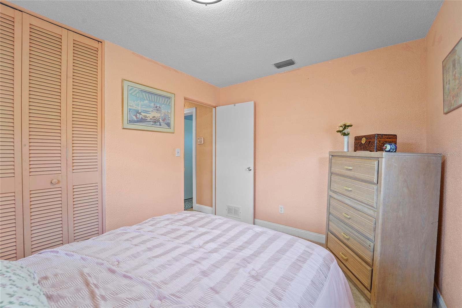 RIDGEWOOD LAKES - Residential