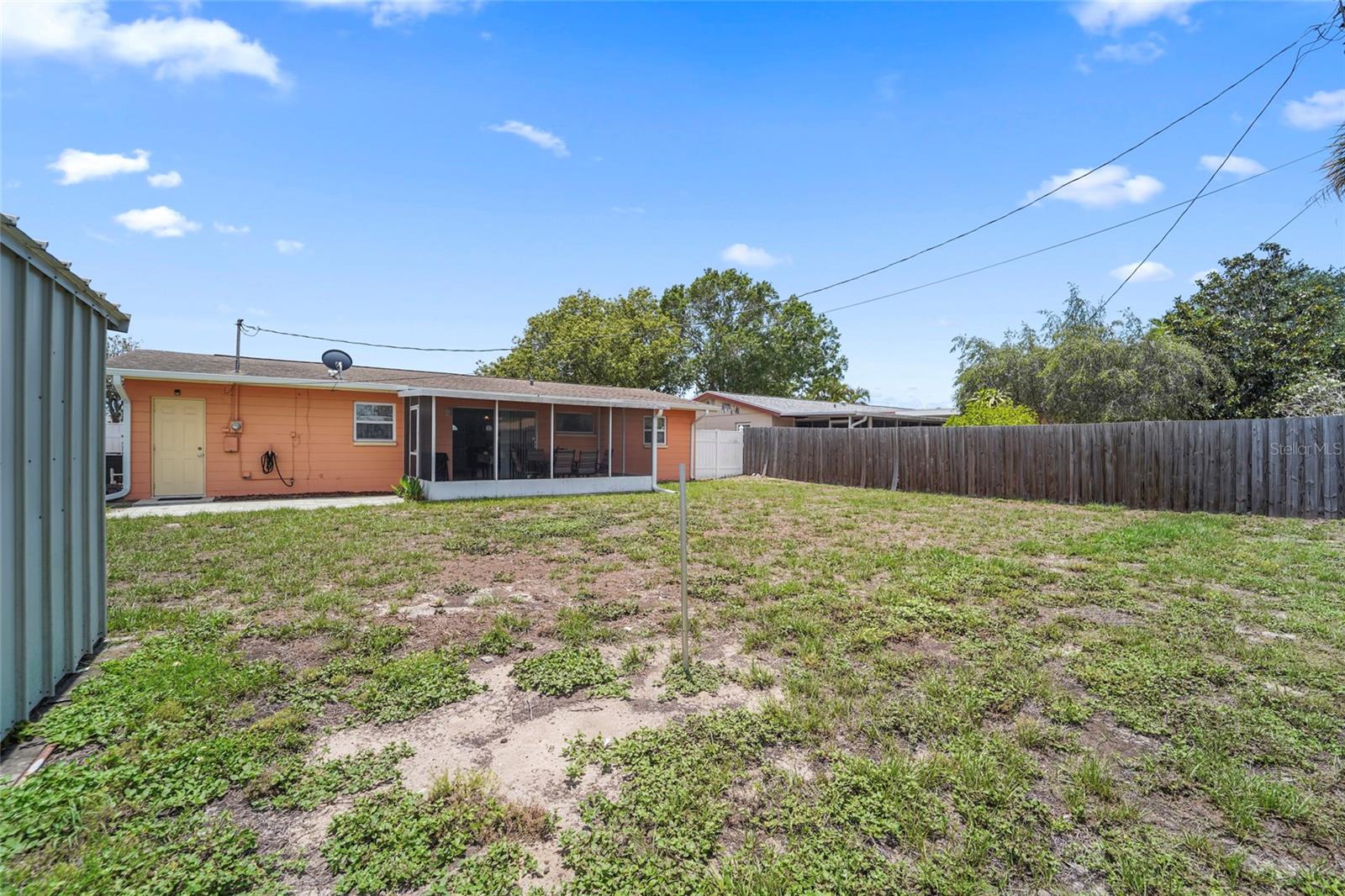 RIDGEWOOD LAKES - Residential