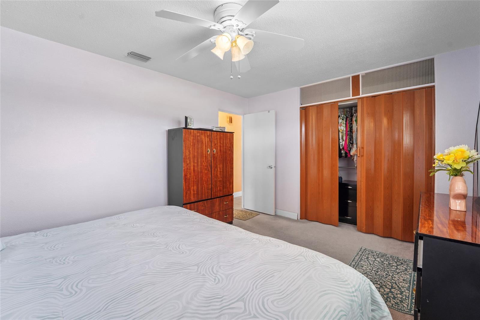 RIDGEWOOD LAKES - Residential