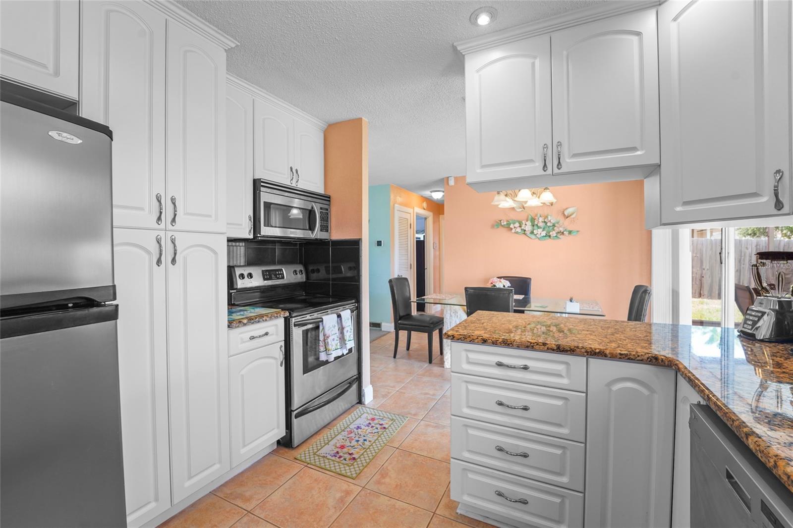 RIDGEWOOD LAKES - Residential