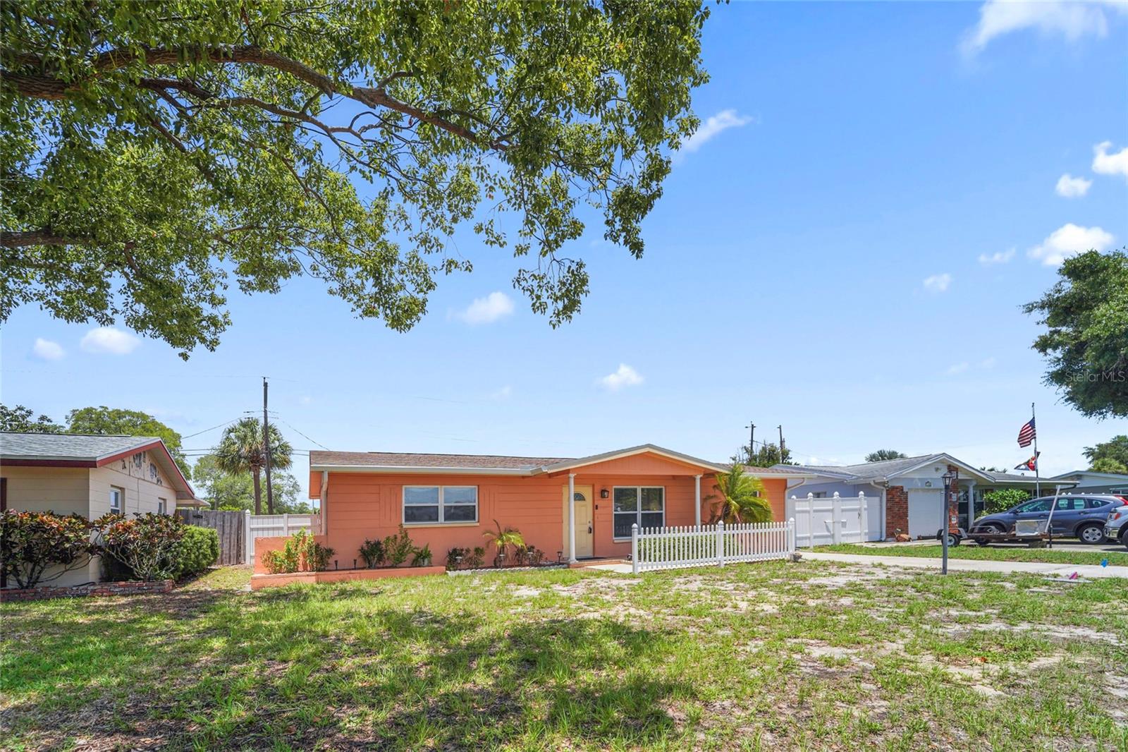 RIDGEWOOD LAKES - Residential