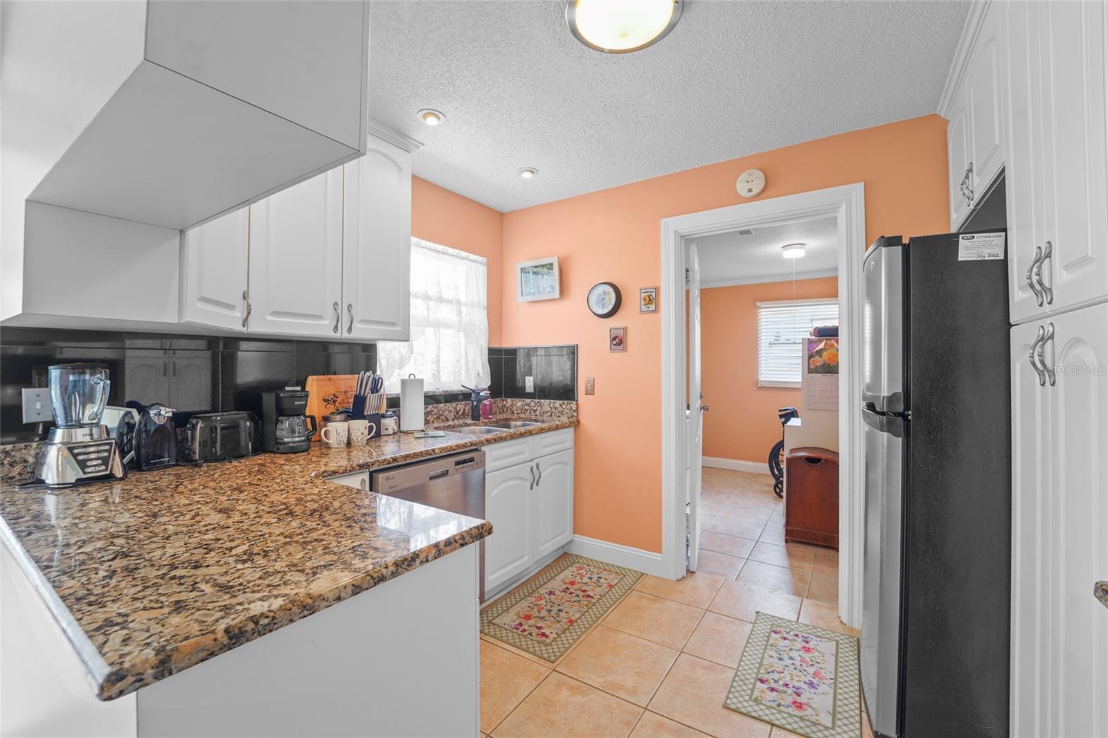 RIDGEWOOD LAKES - Residential