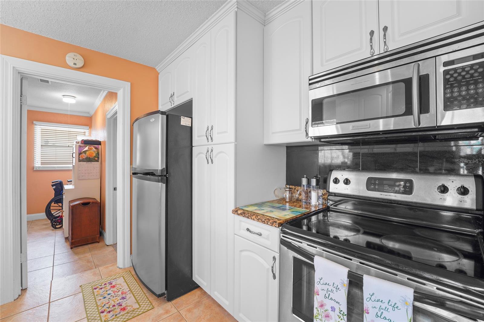 RIDGEWOOD LAKES - Residential