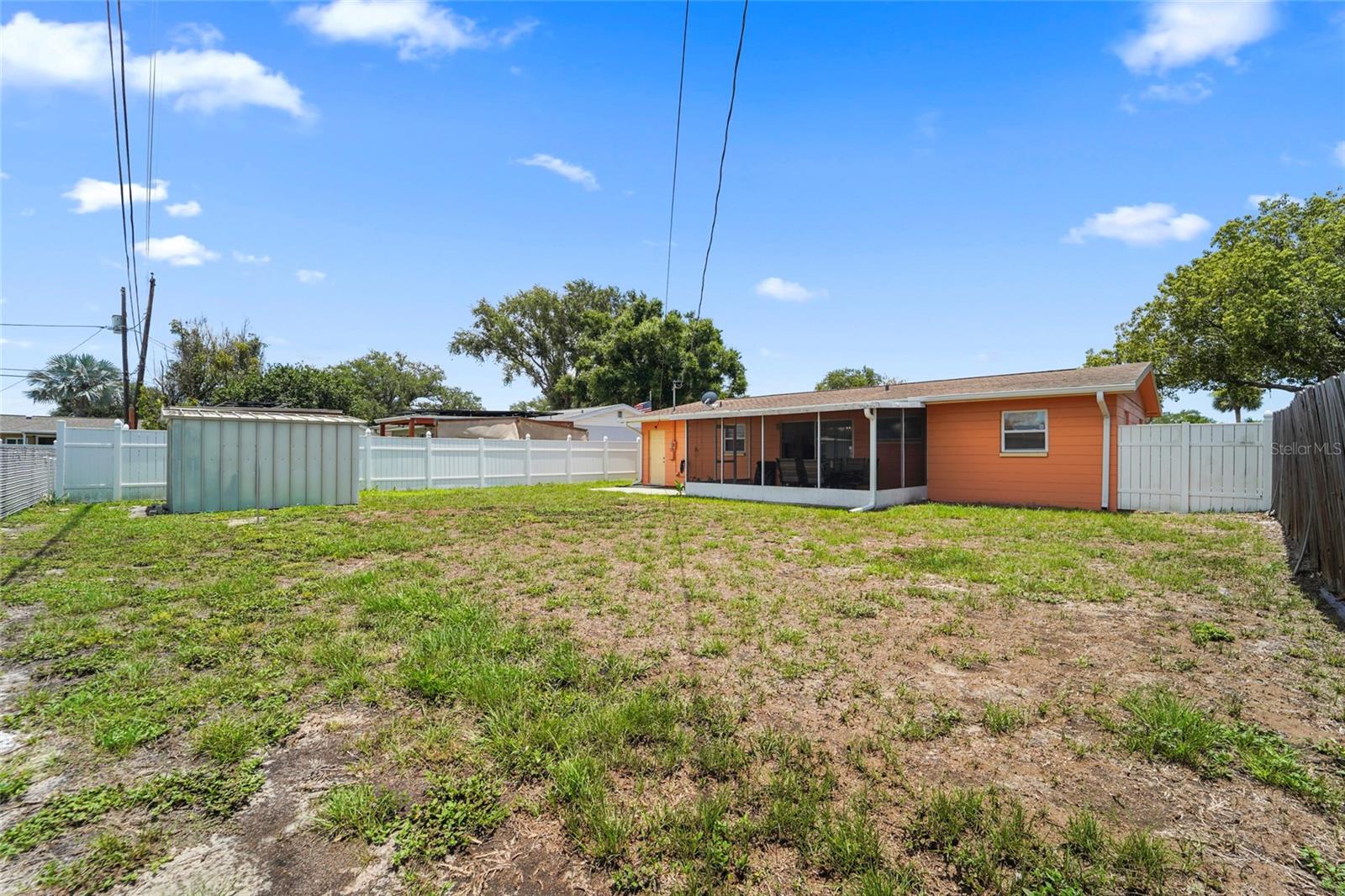 RIDGEWOOD LAKES - Residential