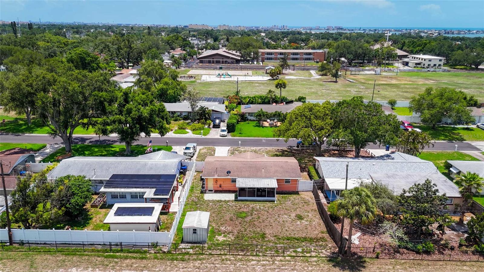 RIDGEWOOD LAKES - Residential