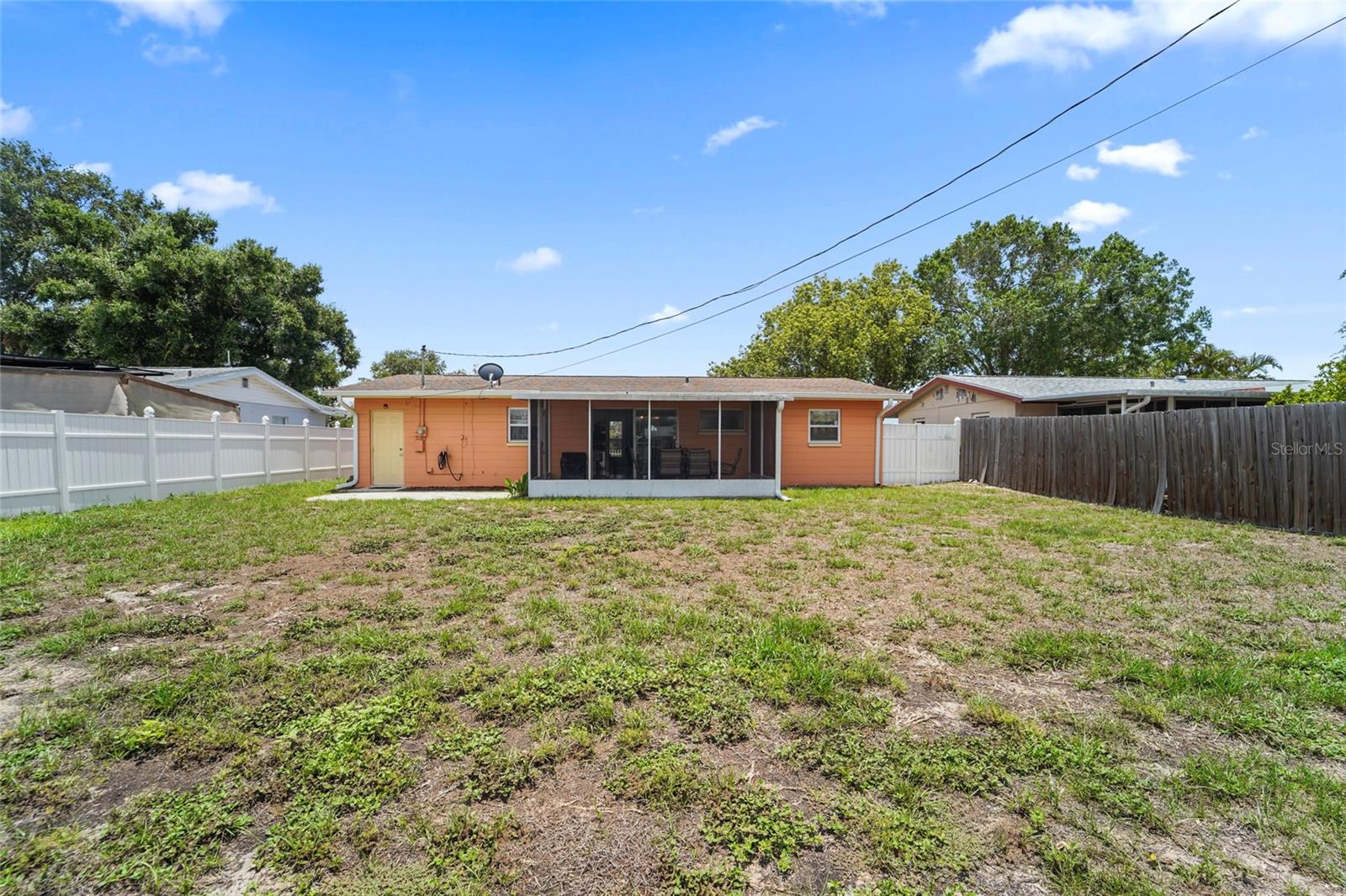 RIDGEWOOD LAKES - Residential