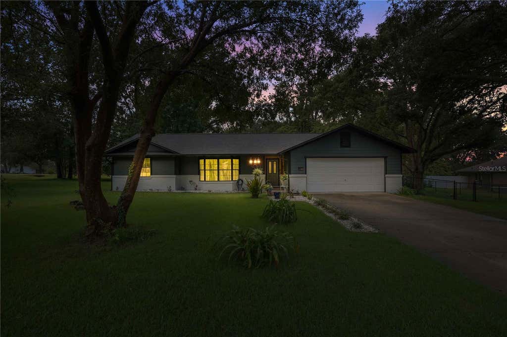 Photo of 6000 SW 109th Place, Ocala, FL 34476 (MLS # OM730677)
