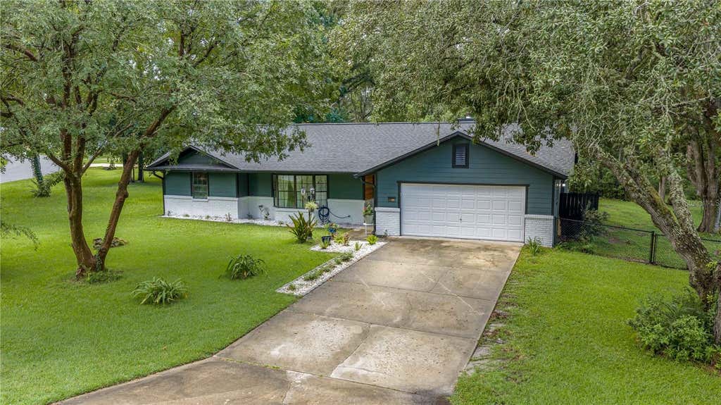 Photo of 6000 SW 109th Place, Ocala, FL 34476 (MLS # OM730677)