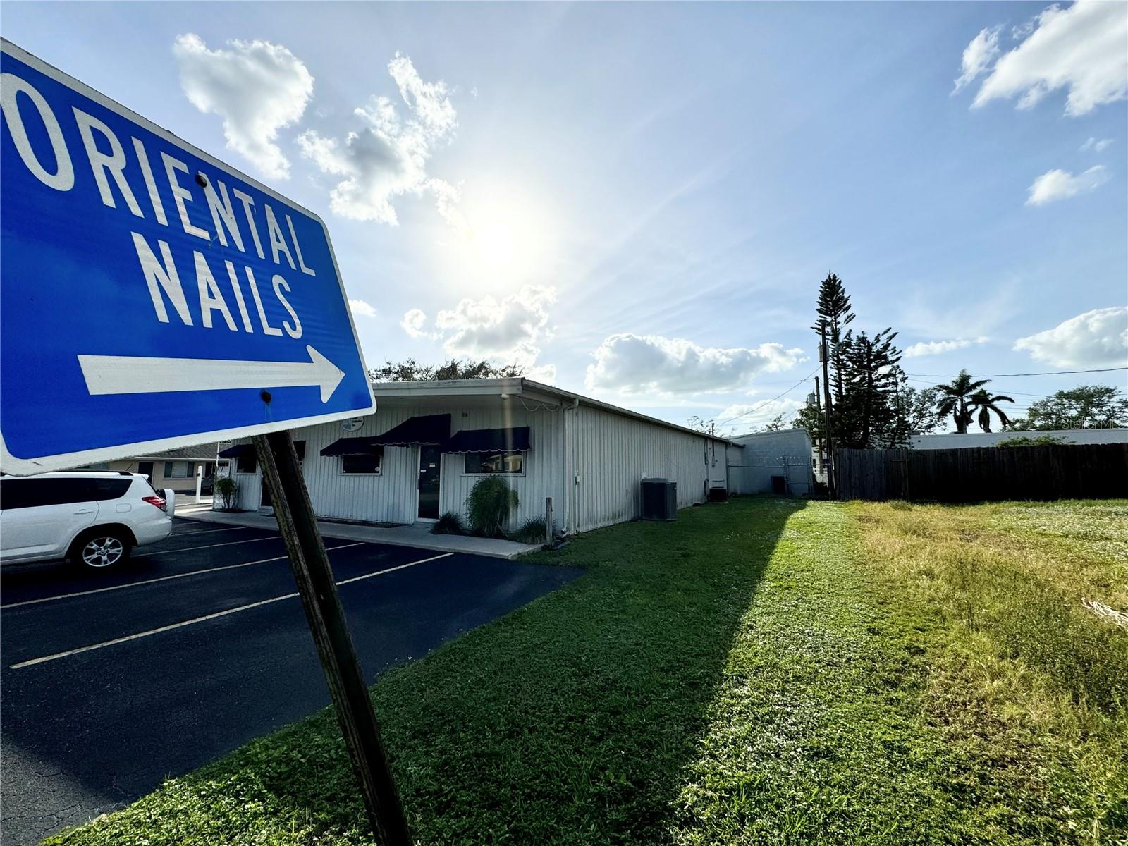 GROVE PARK - Commercial Sale