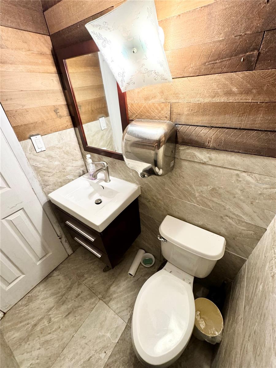 GROVE PARK - Commercial Sale