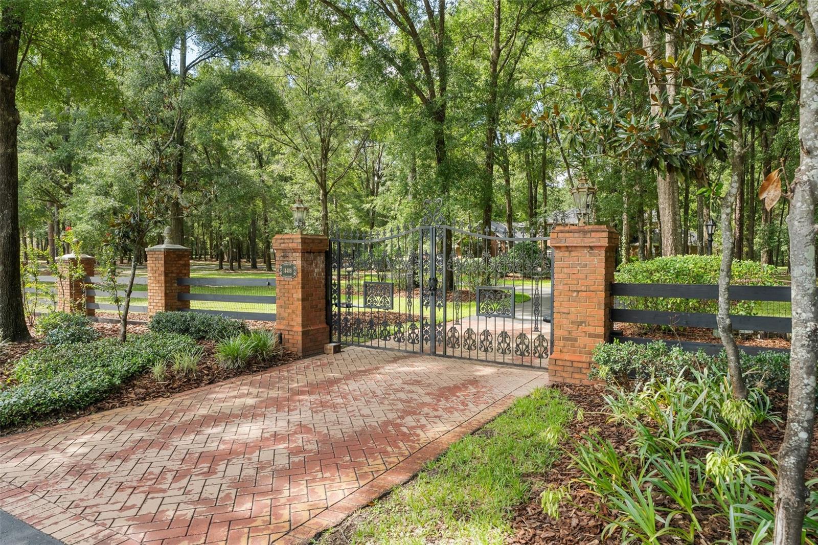 FOXRIDGE - Residential