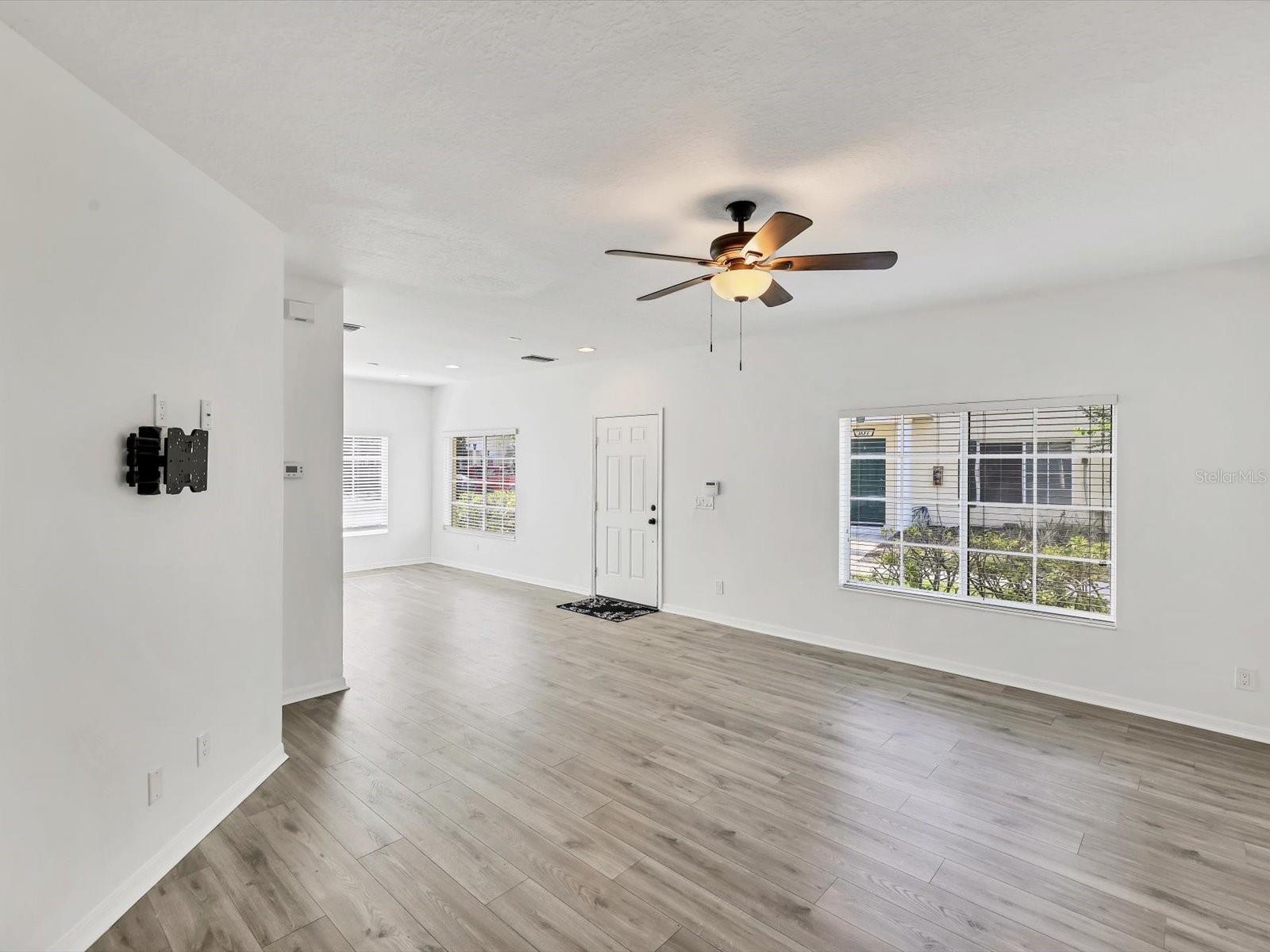 THE TWNHMS AT LIGHTHOUSE COVE II - Residential Lease