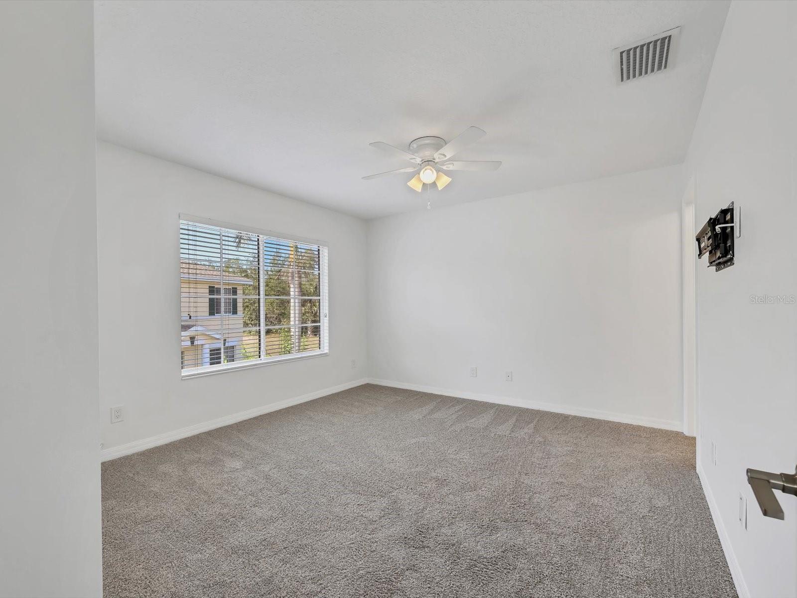 THE TWNHMS AT LIGHTHOUSE COVE II - Residential Lease