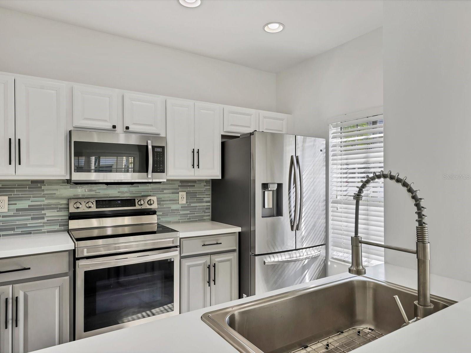 THE TWNHMS AT LIGHTHOUSE COVE II - Residential Lease